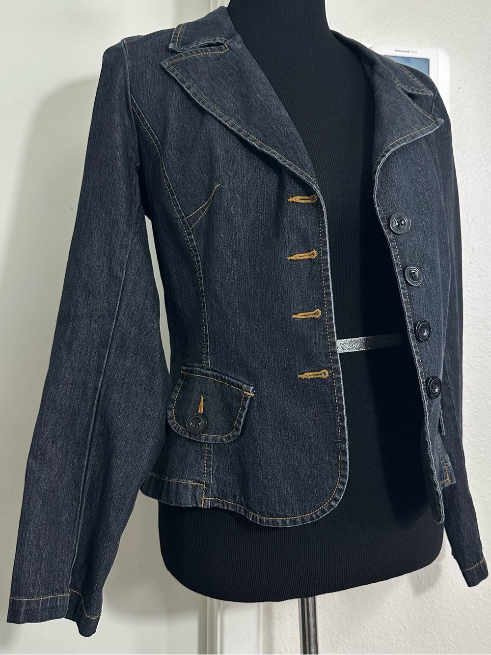 Bisou Bisou Dark Wash Denim Blazer Jacket